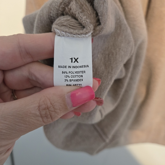 MTA Sport Women's Half-Zip Sweatshirt -‎ Brown - Picture 8 of 8